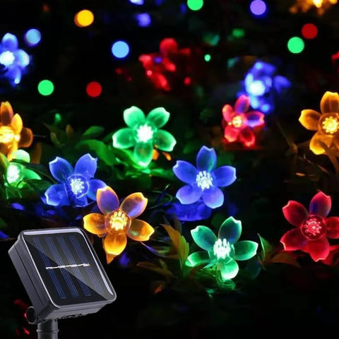 Sunlit Petals: Solar Flower Garland LED String Lights - Outdoor Waterproof Décor